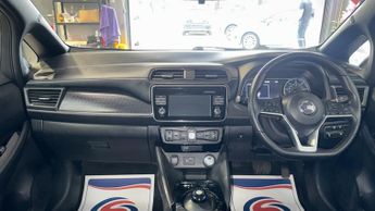 NISSAN LEAF 40kWh Acenta Silver Electric Automatic 5dr 1 KEEPER+SATNAV