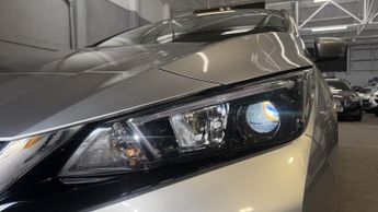 NISSAN LEAF 40kWh Acenta Silver Electric Automatic 5dr 1 KEEPER+SATNAV