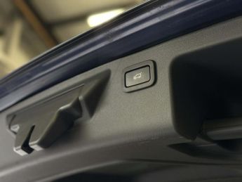 LAND ROVER DISCOVERY SPORT 2.0 TD4 HSE Luxury