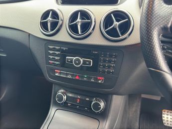 MERCEDES-BENZ B CLASS B220 CDI BlueEFFICIENCY Sport 5dr Auto