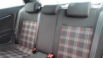 VOLKSWAGEN POLO 1.8 TSI GTI