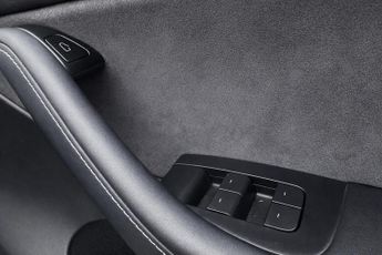 TESLA MODEL Y (Dual Motor) Long Range