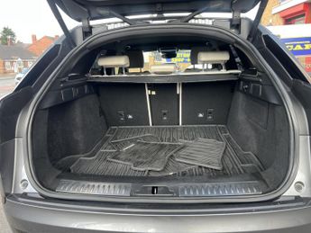 LAND ROVER RANGE ROVER VELAR 2.0 D240 R-Dynamic SE