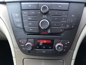 VAUXHALL INSIGNIA 2.0 CDTi ecoFLEX Exclusiv