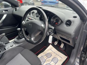 PEUGEOT RCZ 1.6 THP Sport