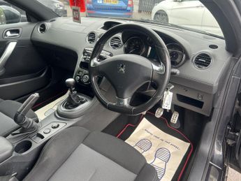 PEUGEOT RCZ 1.6 THP Sport