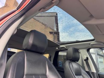 LAND ROVER DISCOVERY SPORT 2.0 TD4 HSE Black Auto 4WD Euro 6 (s/s) 5dr