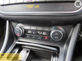 MERCEDES-BENZ GLA 2.0 GLA250 AMG Line Premium Plus 4Matic