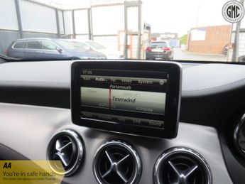 MERCEDES-BENZ GLA 2.0 GLA250 AMG Line Premium Plus 4Matic