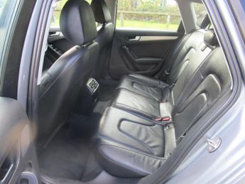 AUDI A4 AVANT 2.0 TDI SE Technik S Tronic quattro Euro 5 (s/s) 5dr