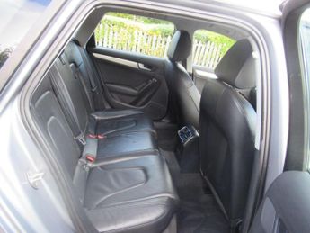AUDI A4 AVANT 2.0 TDI SE Technik S Tronic quattro Euro 5 (s/s) 5dr