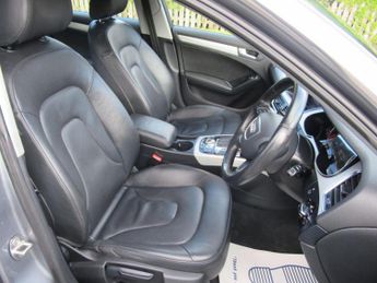 AUDI A4 AVANT 2.0 TDI SE Technik S Tronic quattro Euro 5 (s/s) 5dr