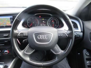 AUDI A4 AVANT 2.0 TDI SE Technik S Tronic quattro Euro 5 (s/s) 5dr
