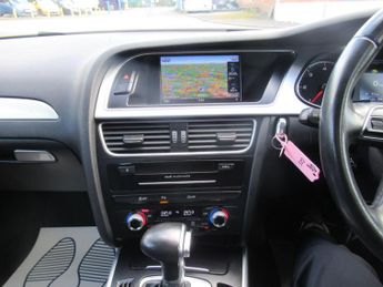AUDI A4 AVANT 2.0 TDI SE Technik S Tronic quattro Euro 5 (s/s) 5dr