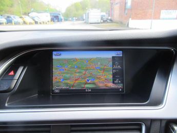 AUDI A4 AVANT 2.0 TDI SE Technik S Tronic quattro Euro 5 (s/s) 5dr