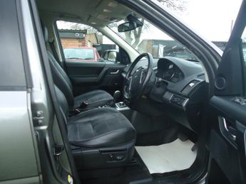LAND ROVER FREELANDER 2 2.2 SD4 XS