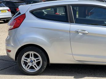 FORD FIESTA 1.3 Zetec
