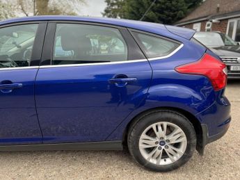 FORD FOCUS 1.6 Titanium Navigator