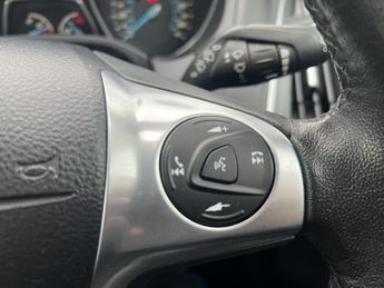 FORD FOCUS 1.6 Titanium Navigator