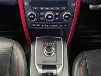 LAND ROVER DISCOVERY SPORT 2.0 TD4 HSE Dynamic Lux