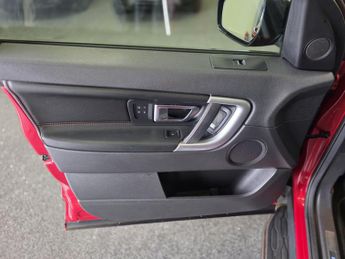 LAND ROVER DISCOVERY SPORT 2.0 TD4 HSE Dynamic Lux