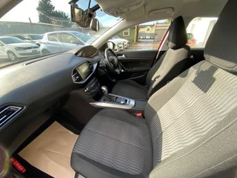 PEUGEOT 308 SW 1.2 PURETECH ACTIVE AUTO