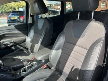 FORD KUGA 2.0 TDCi Titanium