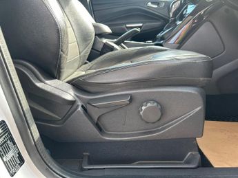 FORD KUGA 2.0 TDCi Titanium