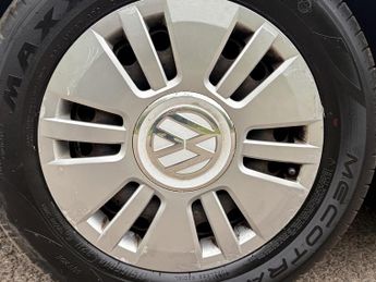 VOLKSWAGEN UP! 1.0 BlueMotion Tech Move up!