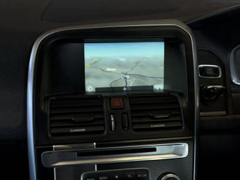 VOLVO XC60 2.0 R-Design Lux Nav D4