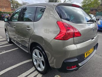 PEUGEOT 3008 1.6 HDi Allure