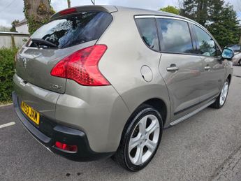 PEUGEOT 3008 1.6 HDi Allure