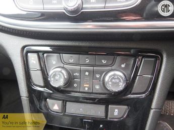 VAUXHALL MOKKA X 1.4 i Turbo Elite Nav Full Dealer Service History, Auto