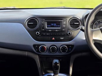 HYUNDAI I10 1.2 I10 SE 1.2 A/T (BLUE INT) +SS