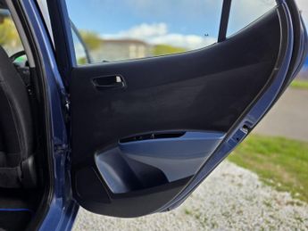 HYUNDAI I10 1.2 I10 SE 1.2 A/T (BLUE INT) +SS