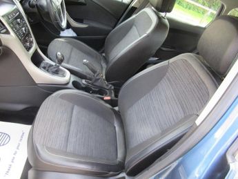 VAUXHALL ASTRA 1.4 16v Excite Euro 5 5dr