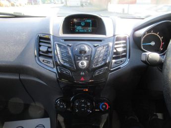 FORD FIESTA 1.25 Zetec Euro 5 5dr