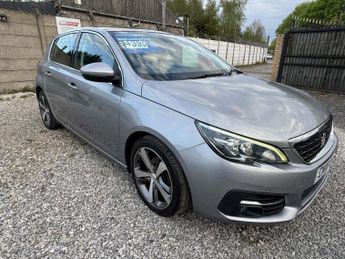 PEUGEOT 308 1.5 BlueHDi Allure