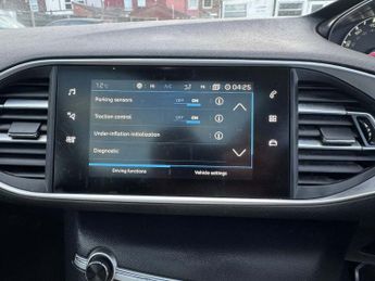 PEUGEOT 308 1.5 BlueHDi Allure