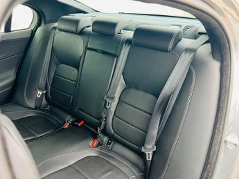 JAGUAR XE 2.0i GPF R-Sport Auto Euro 6 (s/s) 4dr