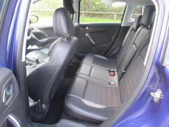 PEUGEOT 2008 1.6 e-HDi Allure Euro 5 (s/s) 5dr