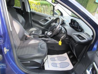 PEUGEOT 2008 1.6 e-HDi Allure Euro 5 (s/s) 5dr