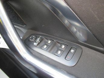 PEUGEOT 2008 1.6 e-HDi Allure Euro 5 (s/s) 5dr