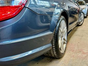 MERCEDES-BENZ C CLASS 1.8 C180 BlueEfficiency Sport Auto Euro 5 5dr