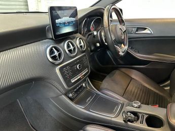 MERCEDES-BENZ A CLASS 1.6 A180 AMG Line 7G-DCT Euro 6 (s/s) 5dr