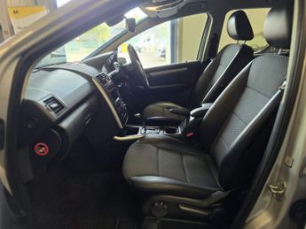 MERCEDES-BENZ A CLASS 2.0 A180 CDI Avantgarde SE