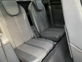 PEUGEOT 5008 1.5 BlueHDi GT Line Premium