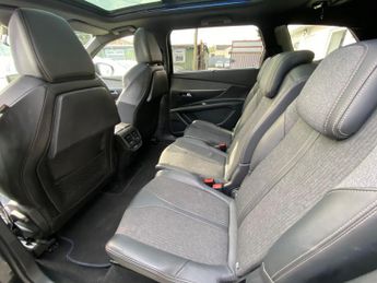 PEUGEOT 5008 1.5 BlueHDi GT Line Premium