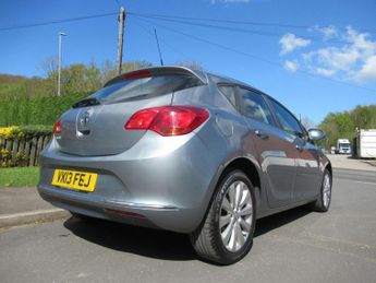 VAUXHALL ASTRA 1.4 16v Exclusiv Euro 5 5dr
