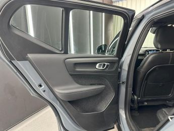 VOLVO XC40 Recharge Twin 78kWh Auto AWD 5dr